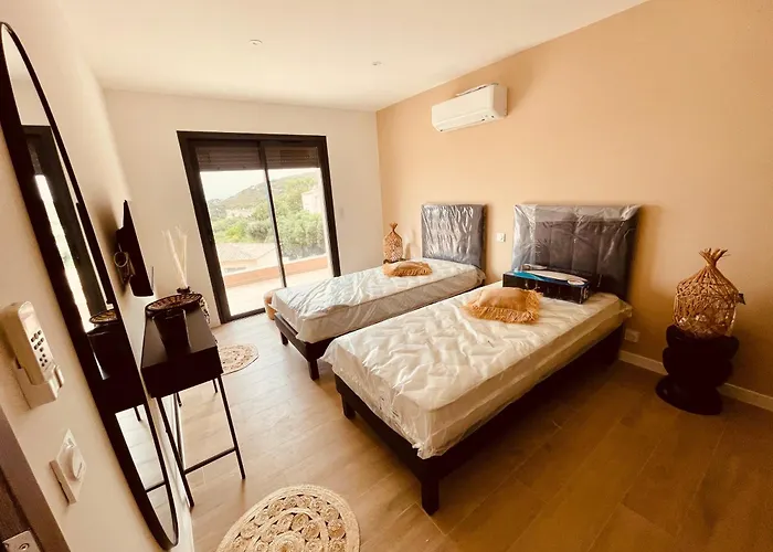 Casa Maredda Bord De Avec Piscine Palasca (Corsica)